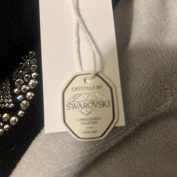 Carolyn Rowan cashmere gloves with Swarovski crystals - Picture 4 of 4